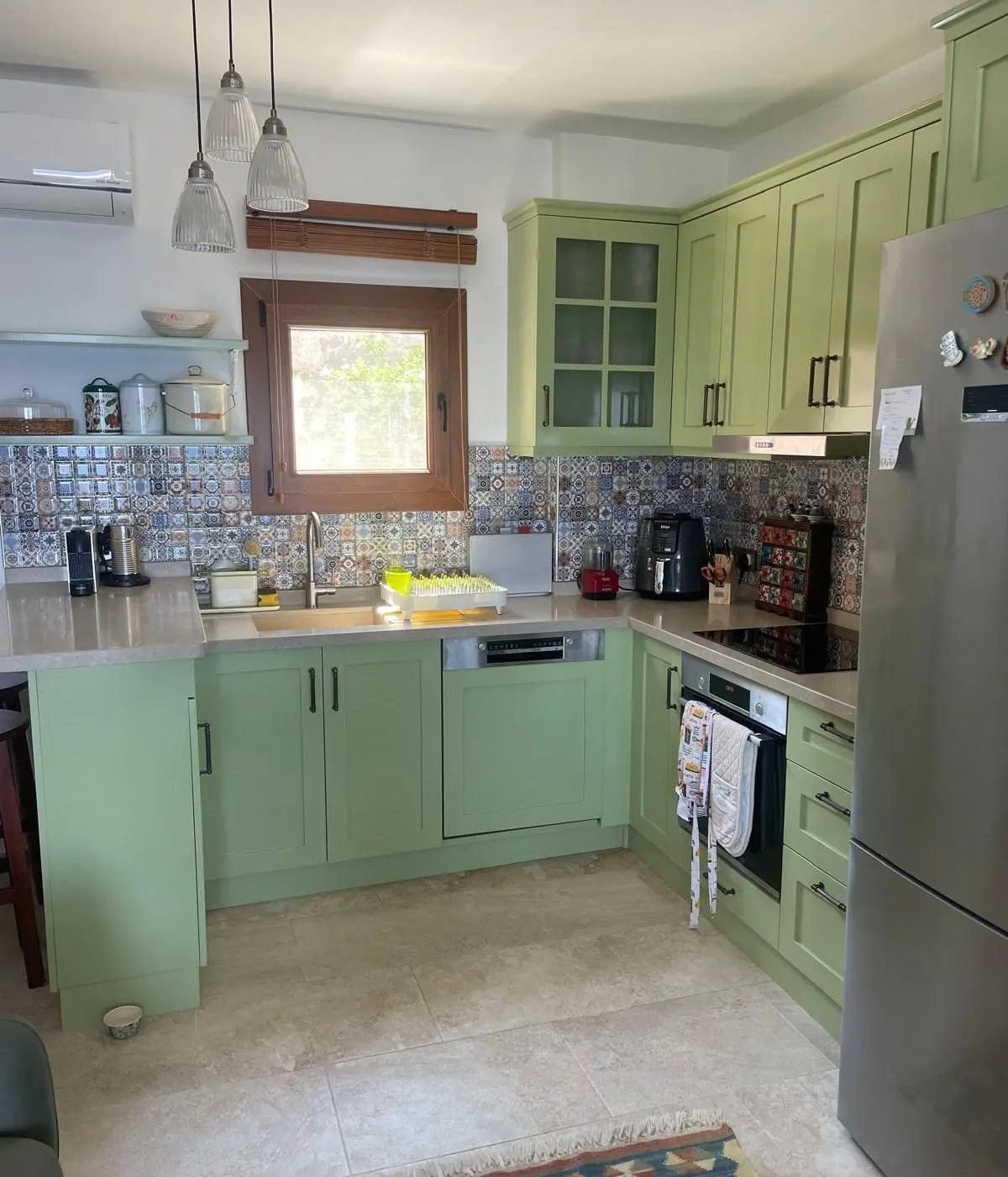 Fitted kitchen